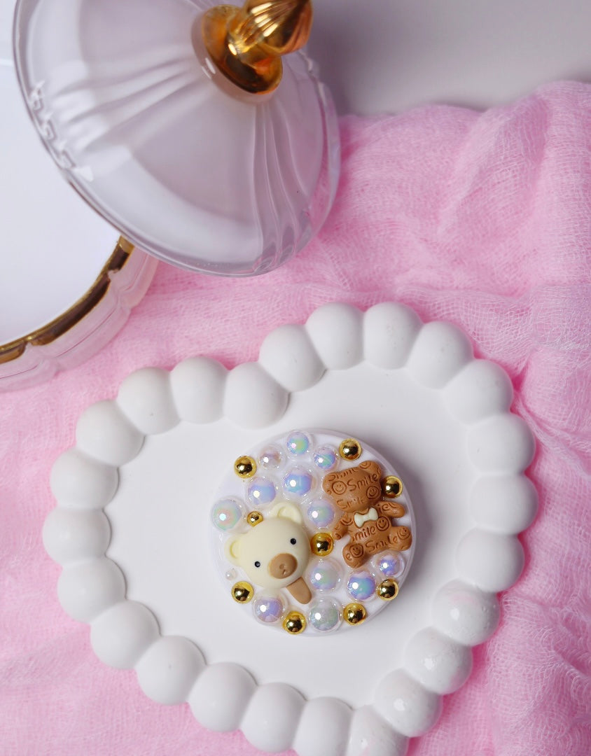 Teddy Charmed Finger Moistener